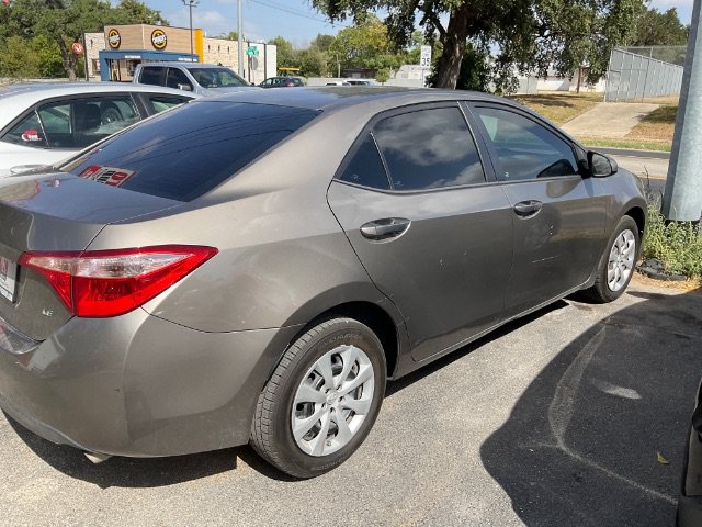 Used 2017 Toyota Corolla LE FWD image 4