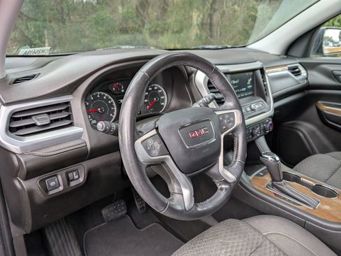 Used 2019 GMC Acadia SLE image 13