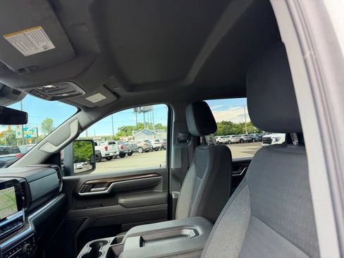Used 2025 Chevrolet Silverado 2500 LT w/ Convenience Package AWD/4WD image 12