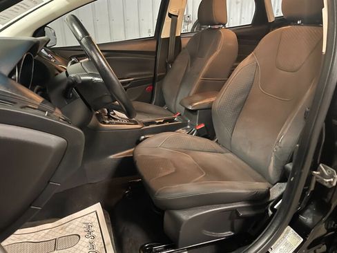 Used 2015 Ford Focus SE w/ Equipment Group 201A image 14