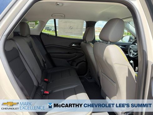 New 2026 Chevrolet Trax ACTIV FWD image 32