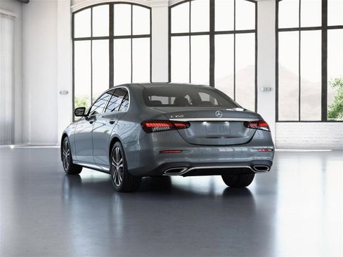 Used 2023 Mercedes-Benz E 350 4MATIC Sedan image 28