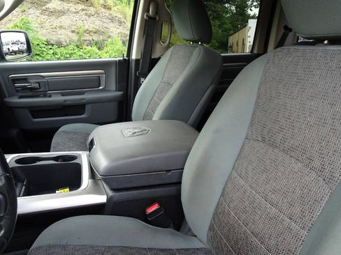 Used 2016 RAM 1500 Big Horn AWD/4WD image 18