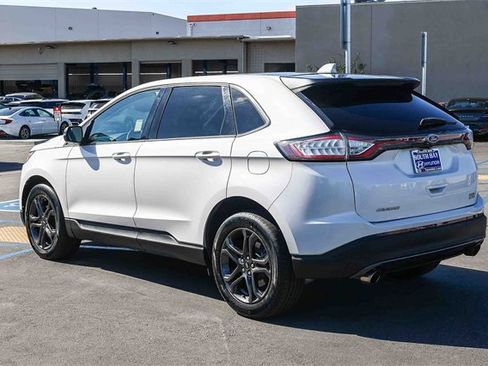 Used 2018 Ford Edge SEL w/ Equipment Group 201A image 4