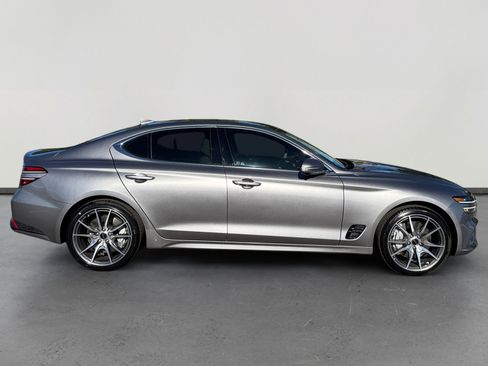 Used 2026 Genesis G70 2.5T Prestige image 6