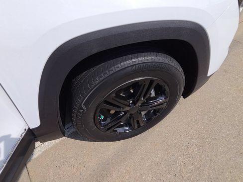 Used 2022 GMC Terrain SLE w/ Driver Convenience Package AWD/4WD image 29