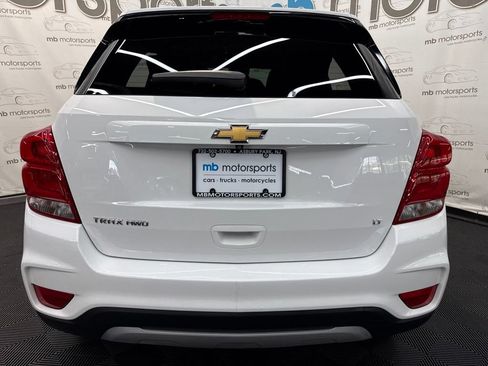 Used 2018 Chevrolet Trax LT w/ LT Convenience Package AWD/4WD image 5
