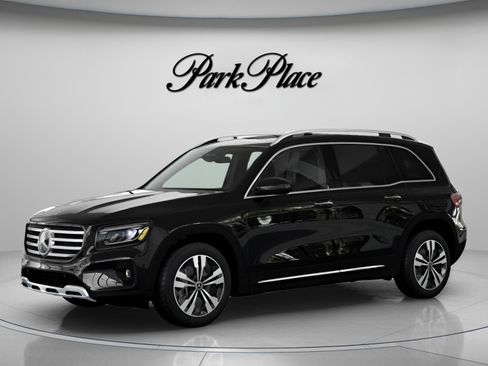 New 2026 Mercedes-Benz GLB 250 image 2