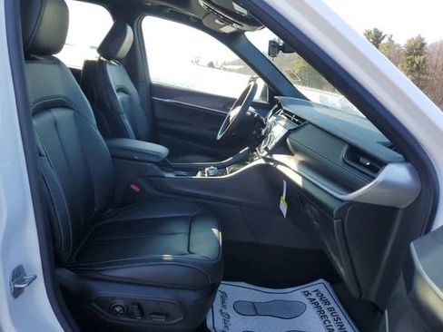 New 2026 Jeep Grand Cherokee Limited AWD/4WD image 24
