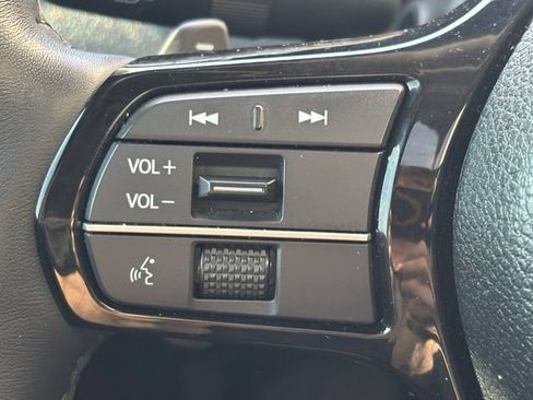 Used 2025 Honda Pilot Elite image 16