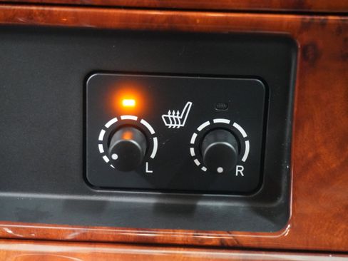 Used 2013 Toyota Highlander Limited image 22