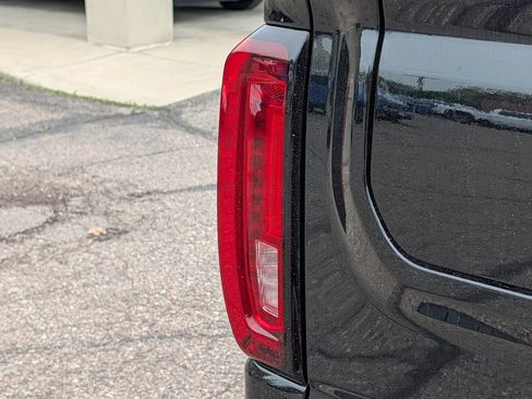 New 2026 GMC Sierra 1500 Denali w/ Denali Reserve Package AWD/4WD image 11
