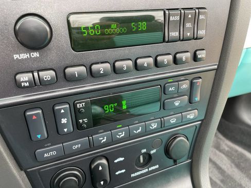 Used 2002 Ford Thunderbird Deluxe image 52