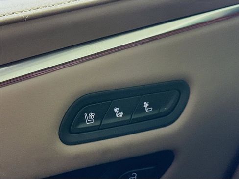 Used 2021 Cadillac Escalade Premium Luxury Platinum w/ Heavy-Duty Trailer Package image 15