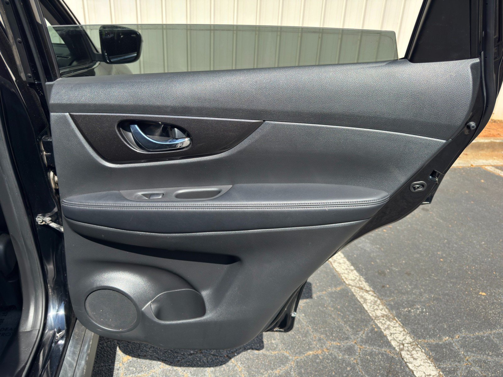 Used 2019 Nissan Rogue SV FWD image 37