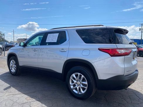 Used 2020 Chevrolet Traverse LT w/ Driver Confidence II Package FWD image 6