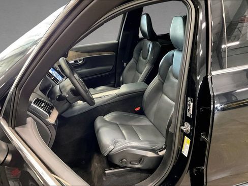 Certified 2023 Volvo XC90 B6 Ultimate w/ Protection Package Premier AWD/4WD image 22