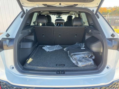 New 2026 Volkswagen Tiguan SE R-Line FWD image 15