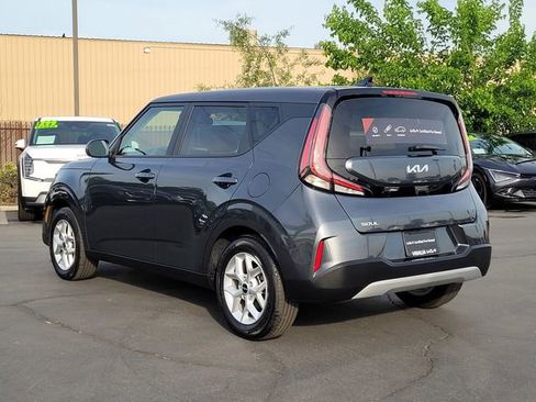 Certified 2025 Kia Soul LX w/ LX Technology Package image 8