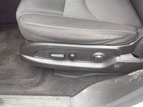 Used 2015 Chevrolet Traverse LT AWD/4WD image 12