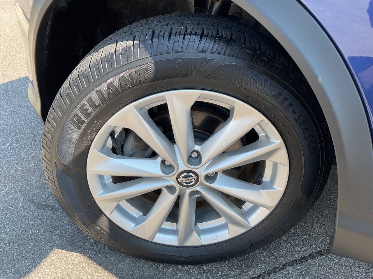 Used 2019 Nissan Rogue Sport SV FWD image 39