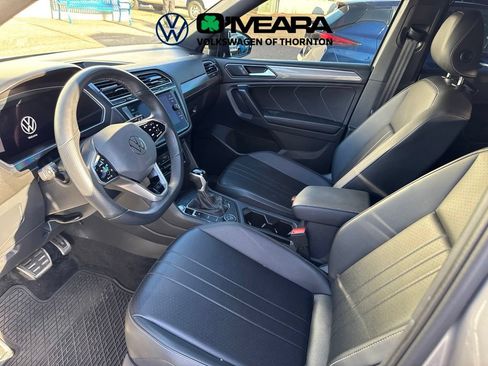 Used 2024 Volkswagen Tiguan SE R-Line AWD/4WD image 7