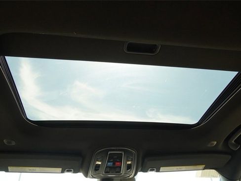 New 2025 Jeep Grand Cherokee L Laredo w/ Luxury Tech Group I image 18