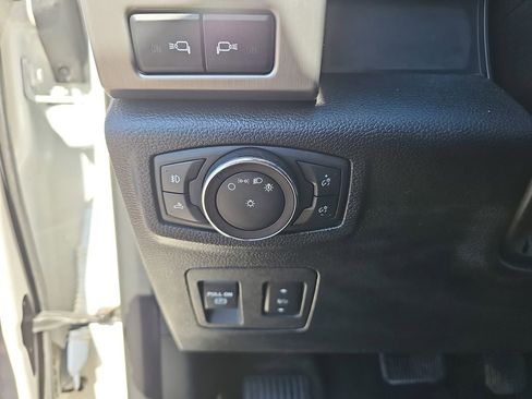 Used 2019 Ford F150 Platinum w/ Equipment Group 701A Luxury image 25