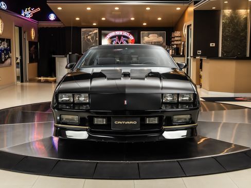 Used 1987 Chevrolet Camaro Z28 RWD image 8