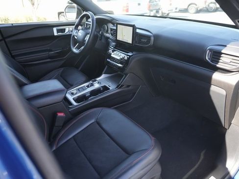 Used 2022 Ford Explorer ST-Line image 18