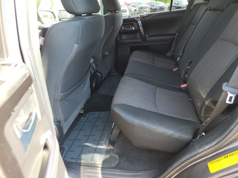 Used 2021 Toyota 4Runner TRD Off-Road AWD/4WD image 21