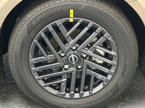 New 2026 Nissan Sentra SV w/ Floor Mat Package FWD image 19