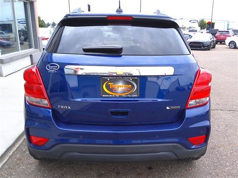 Used 2017 Chevrolet Trax Premier w/ Driver Confidence II Package FWD image 18