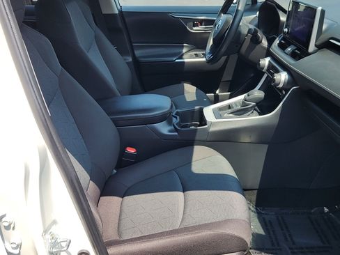 Certified 2025 Toyota RAV4 XLE AWD/4WD image 31