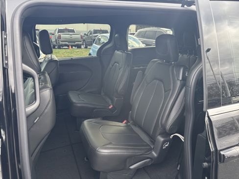 New 2026 Chrysler Voyager LX image 14