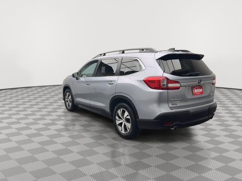 Used 2019 Subaru Ascent Premium image 2