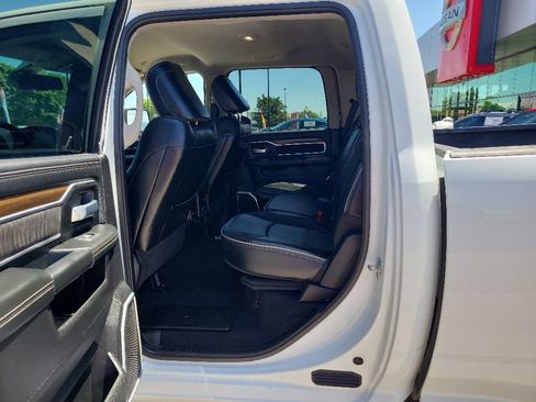 Used 2024 RAM 2500 Laramie AWD/4WD image 12