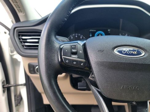 Used 2022 Ford Escape SEL FWD image 15