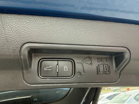 Used 2022 Ford Explorer Limited RWD image 37