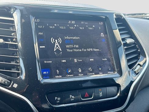 Used 2019 Jeep Cherokee Limited w/ Technology Group AWD/4WD image 14