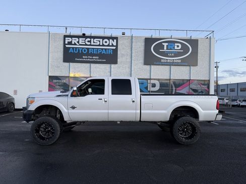 Used 2016 Ford F250 Platinum image 2