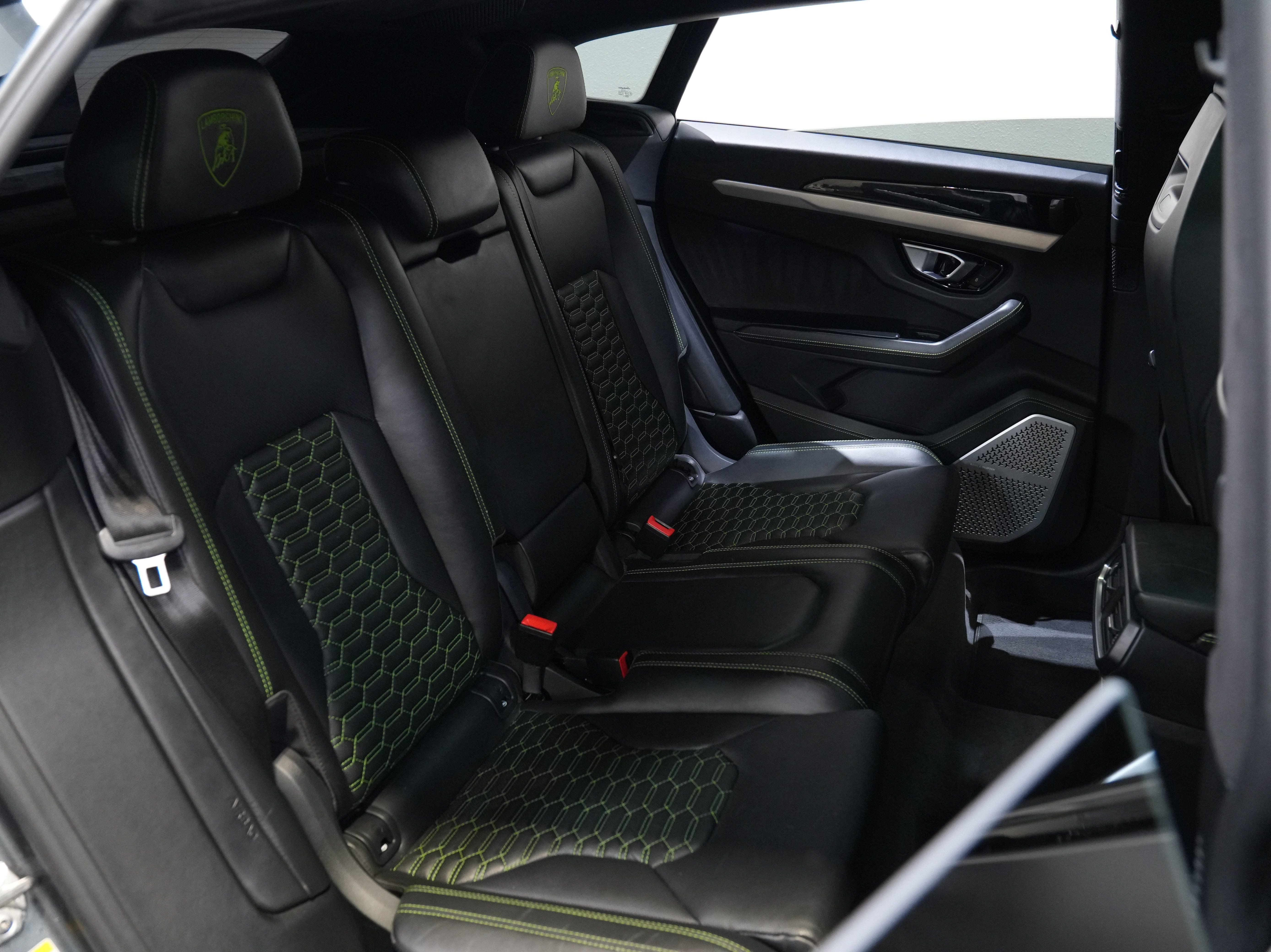 Used 2019 Lamborghini Urus AWD/4WD image 39