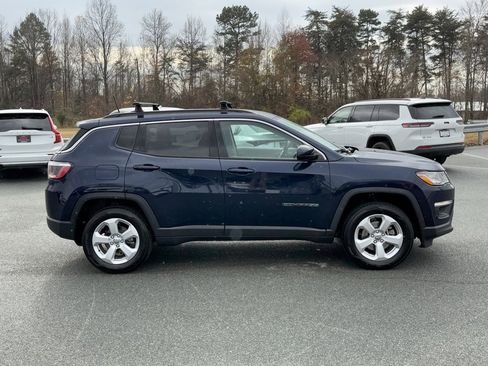 Used 2018 Jeep Compass Latitude w/ Popular Equipment Group image 8