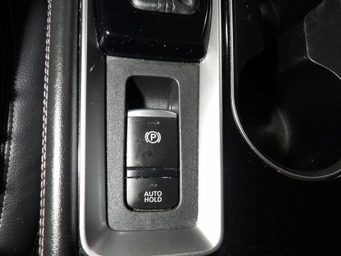 Used 2021 Nissan Altima 2.5 Platinum AWD/4WD image 16