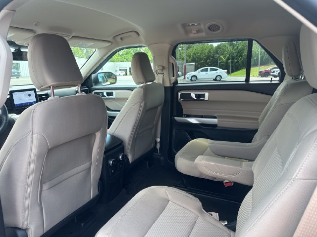 Used 2022 Ford Explorer XLT RWD image 17