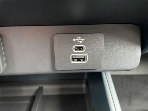 New 2025 Ford Maverick XLT w/ XLT Luxury Package image 12