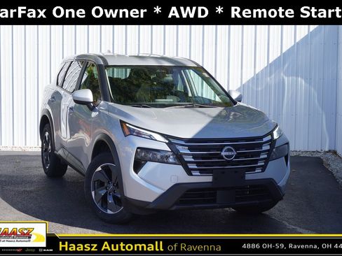 Used 2024 Nissan Rogue SV image 1