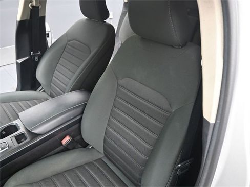 Used 2019 Ford Fusion SE image 13