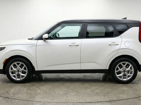 Used 2025 Kia Soul LX w/ LX Technology Package image 5