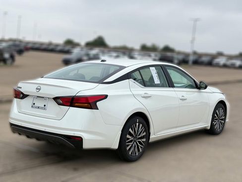 New 2026 Nissan Altima 2.5 SV FWD image 6